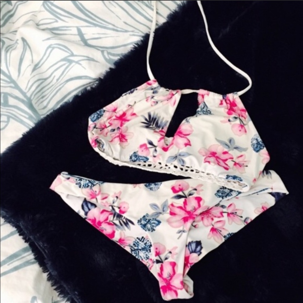Floral Frankie’s bikini halter set